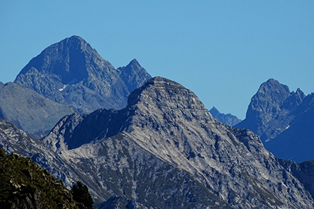 Bellissimo ritorno sul Pizzo Tre Signori (2554 m) da Ornica nella splendida giornata del 27 settembre 2018